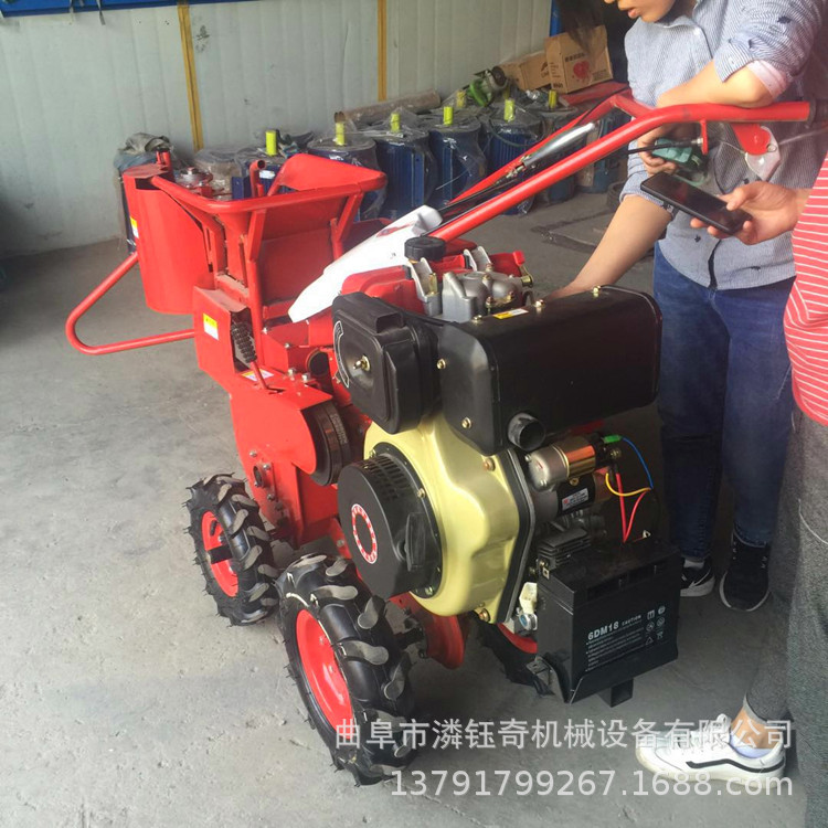 手推玉米收获机