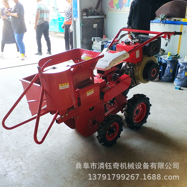 丘陵玉米收获机