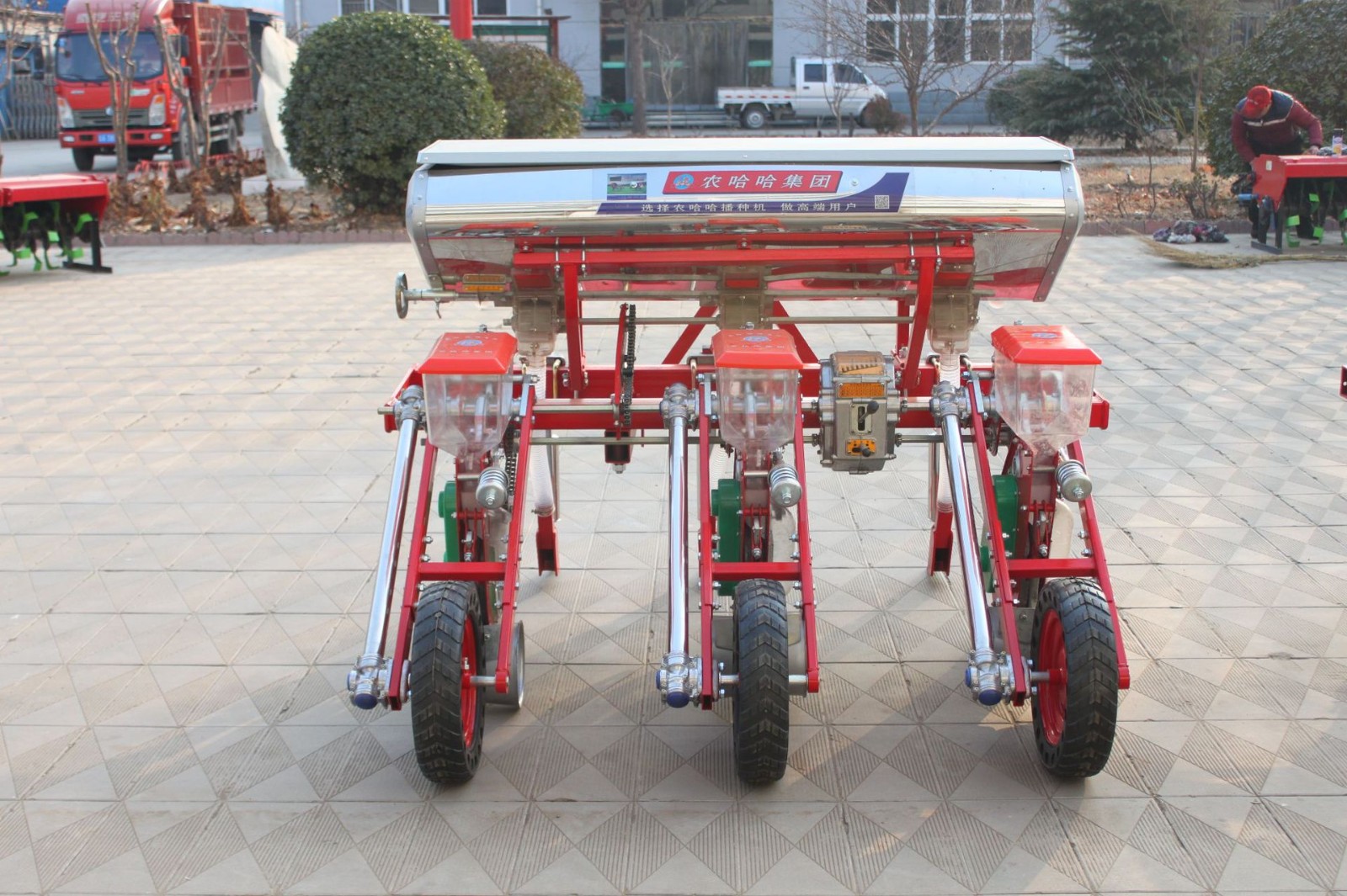 2021年新款仿形3行玉米播种机 仿形播种机 农哈哈厂家发货图3