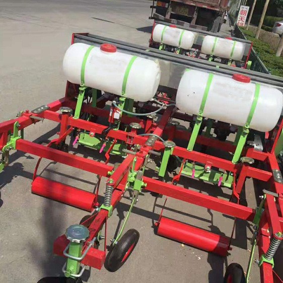 农用四轮拖拉机带花生种植机花生播种机双行四行六行花生精播机图5