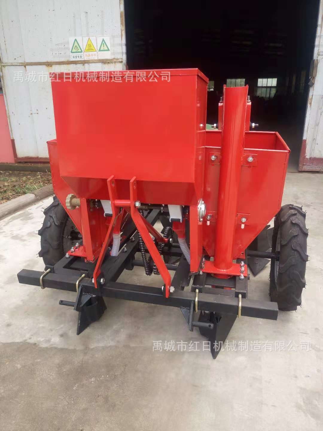 2CM-2土豆种植机 双行马铃薯起垄覆膜播种机 红日地瓜种植机图5