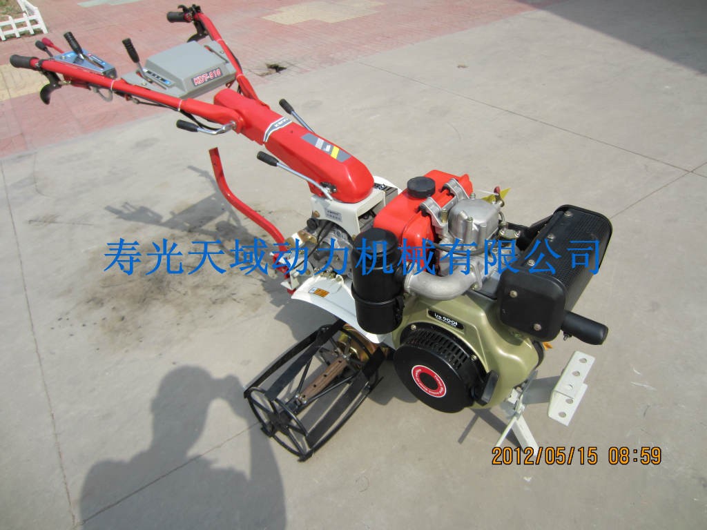 定制 新款四驱乘坐式旋耕机图3