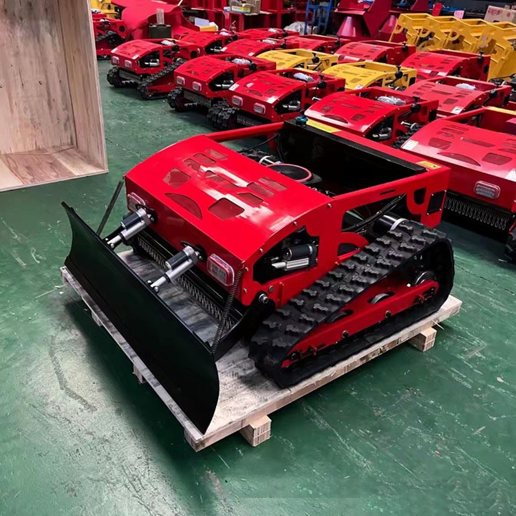 现货园林杂草除草机 山坡开荒履带式割草机 汽油遥控智能割草机图4