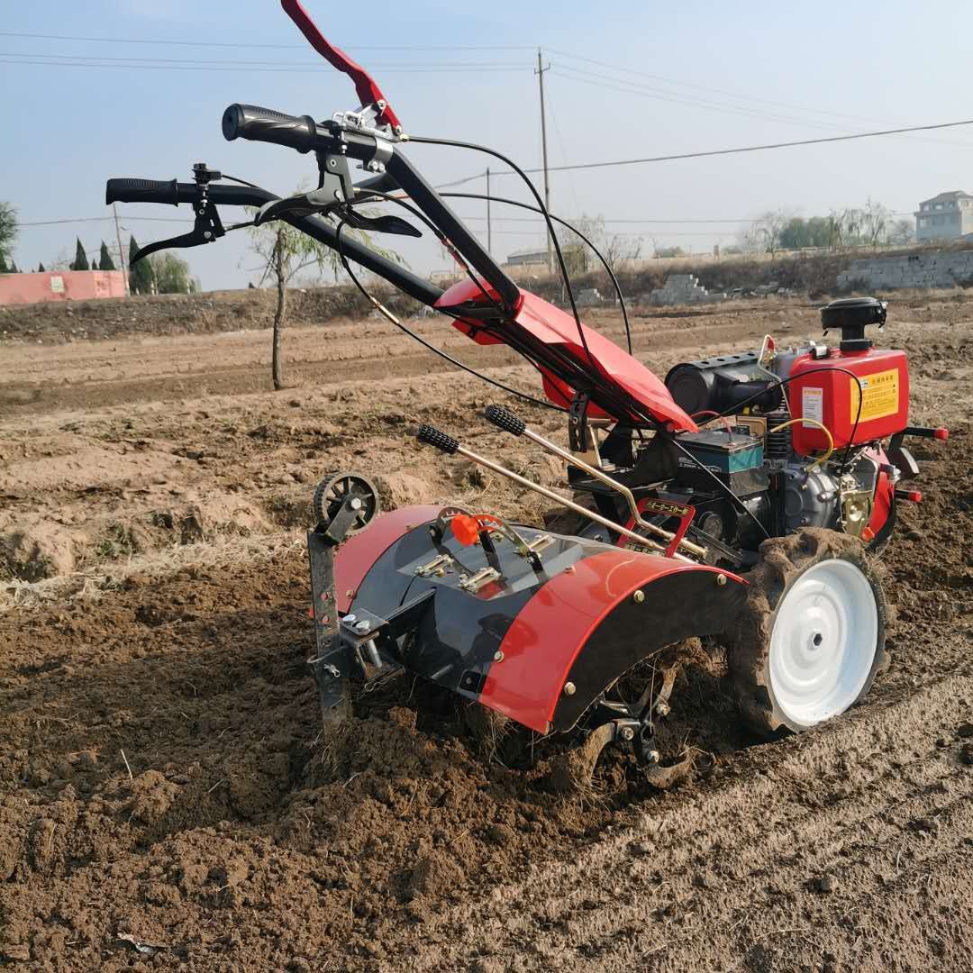 微耕机小型多功能柴油手扶耕地耕田翻地机松土机四驱旋耕机 开沟机图4