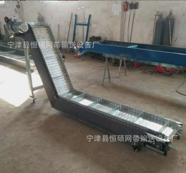 小型碳钢链板上料机 304不锈钢高温爬坡机 食品果蔬料斗式提升机图3