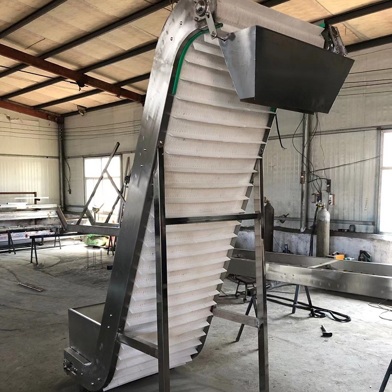 食品用pp材料板链上料机塑料输送带提升机小型PVC网带爬坡输送机图3