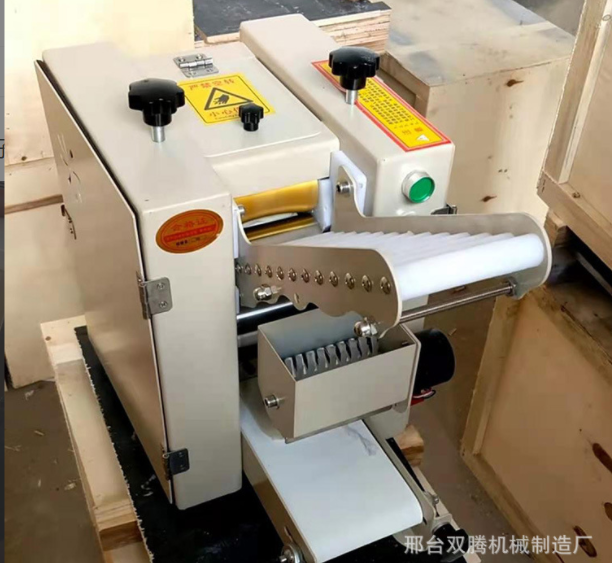 饺子馆包子铺推荐商用无毛边仿手工自动饺子皮机水饺皮机擀面皮机图2
