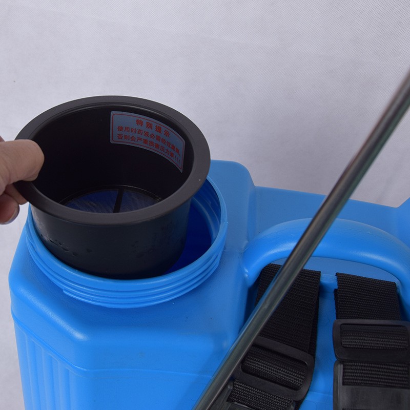 新款高强度抗压喷雾器多喷头防疫消毒机便携式打农药机智能打药桶图2