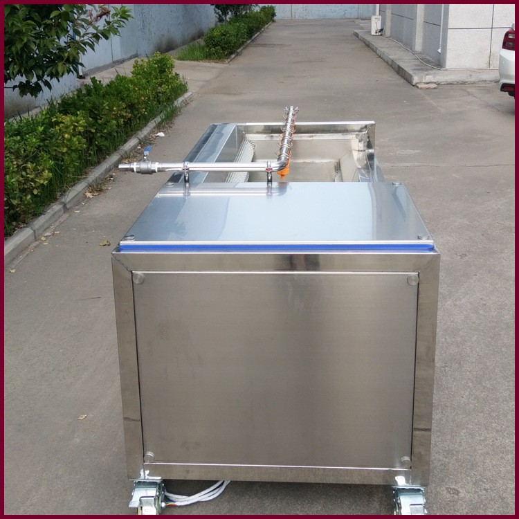 厂家供应红薯清洗机 不锈钢毛刷去皮清洗机 根茎类蔬菜毛辊清洗机图3