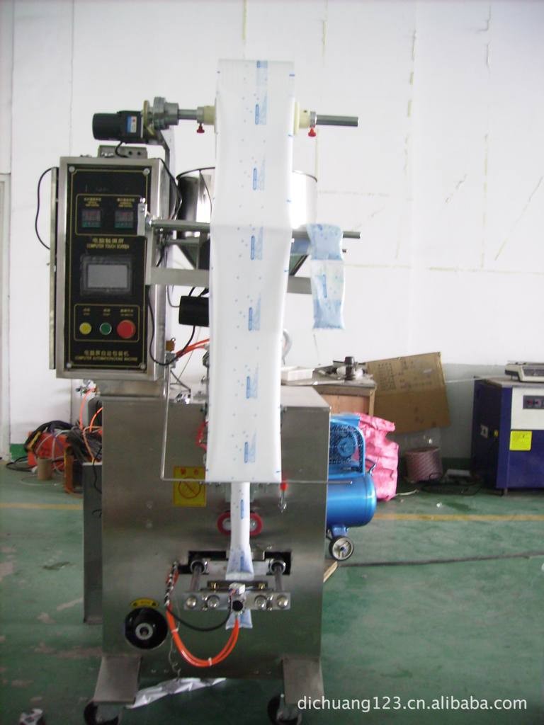 自动液体包装机，饮料包装机，辣椒油包装机图3