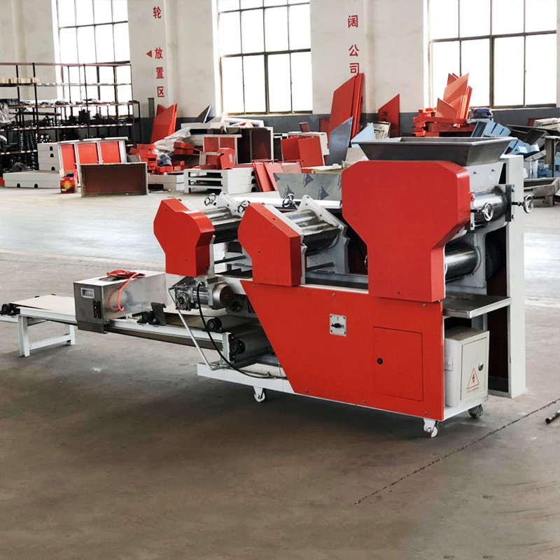 小型鲜湿面条机一次成型挂面机电动玉米干湿面条机全自动叠皮机厂图3