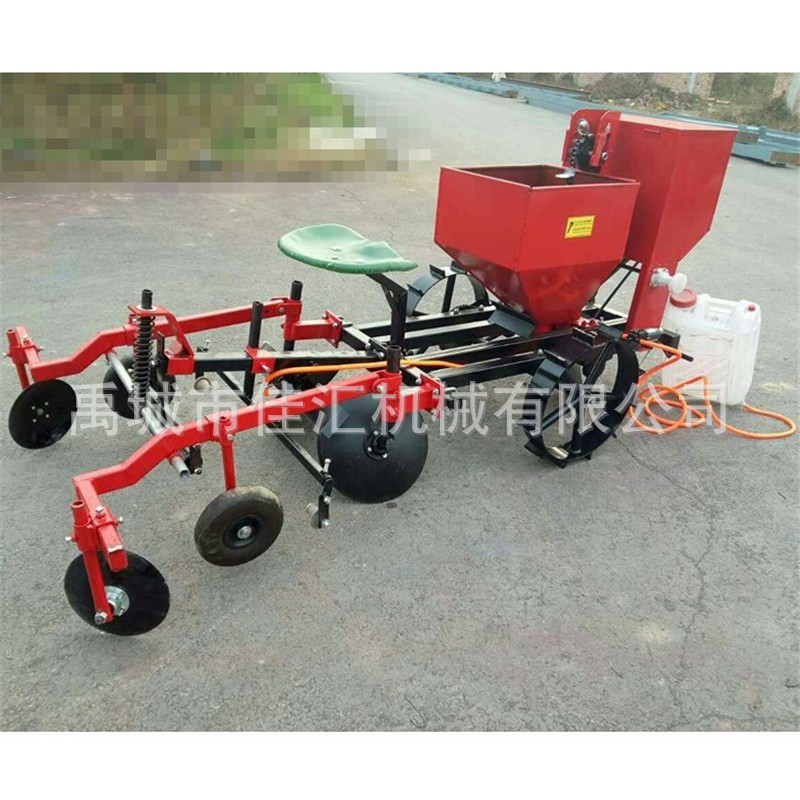 覆膜的土豆种植机 15马力以上拖拉机带洋芋机图2