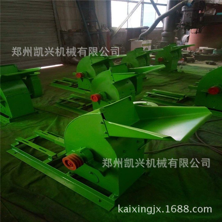 420饲料粉碎机 家用小型玉米秸秆粉碎机 牛羊养殖饲料机图4