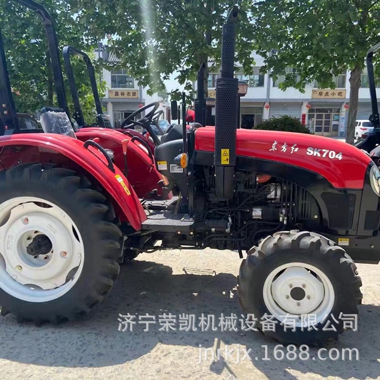 四驱MF大桥东方红拖拉机 水田旋耕704四轮拖拉机 农用拖拉机价格图3