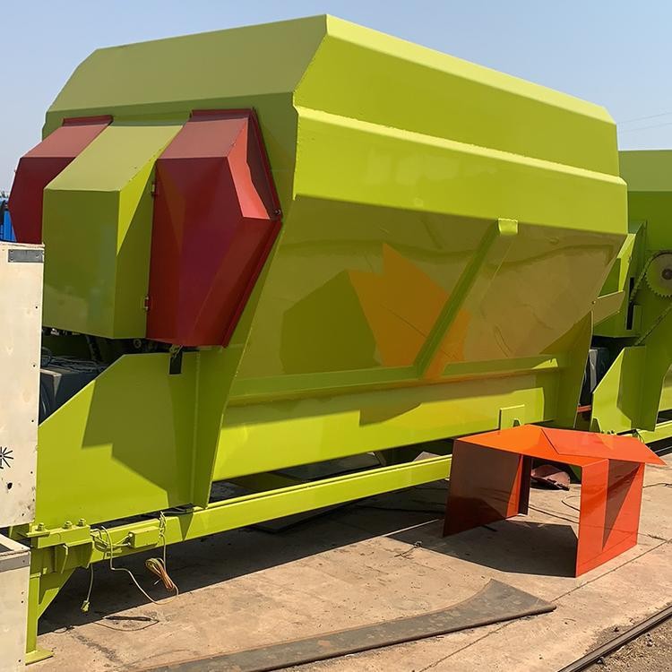 卧式饲料搅拌机 小型牛场饲料拌料机 电话议价图2