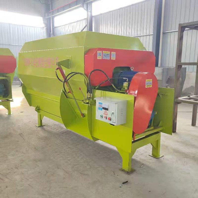 卧式饲料搅拌机 小型牛场饲料拌料机 电话议价图3