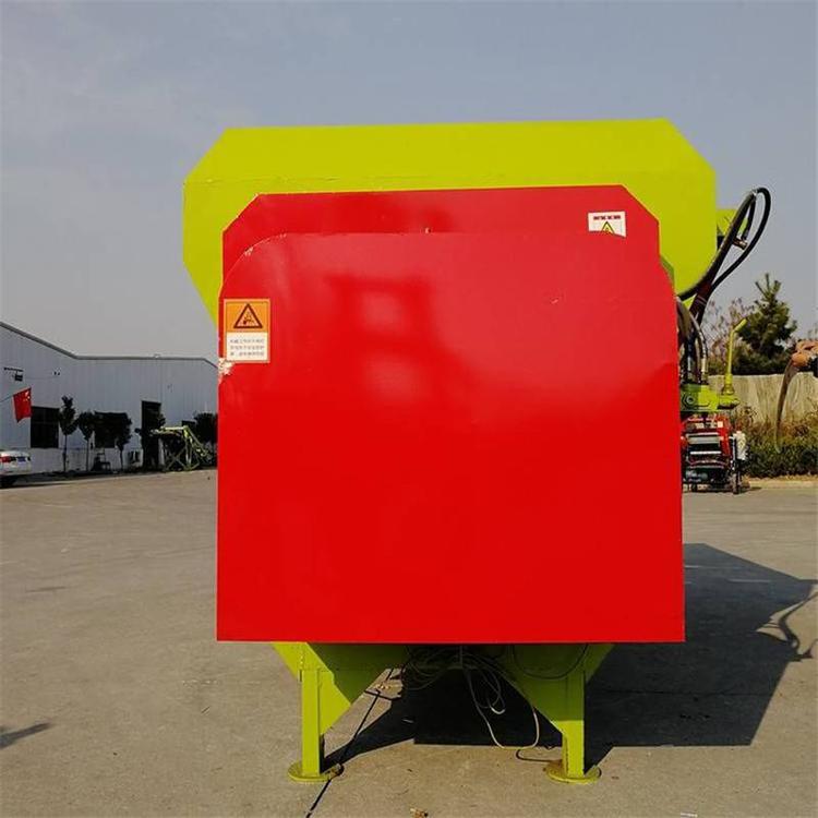 卧式饲料搅拌机 小型牛场饲料拌料机 电话议价