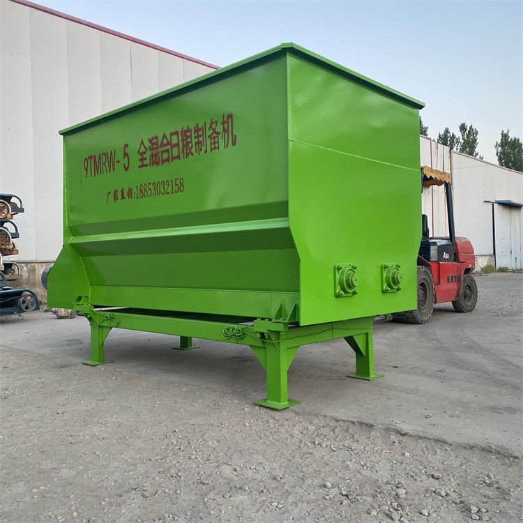 厂家直销 省时省力牛羊饲料机 干湿分离搅拌机 TMR饲料搅拌机