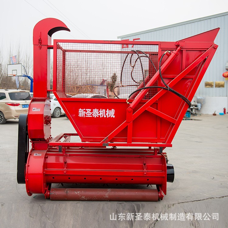 无土秸秆草料回收机养牛设备四轮带草料青储回收机二次粉碎收获机
