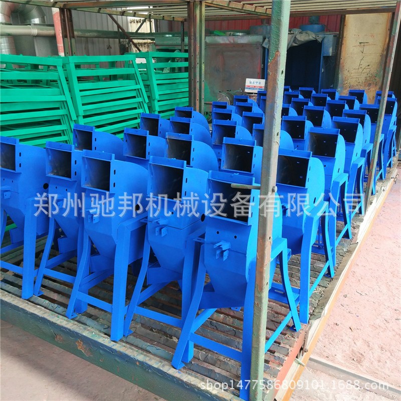 供应锤片式饲料草糠机 秸杆粉碎机 小型农用粉碎设备图2