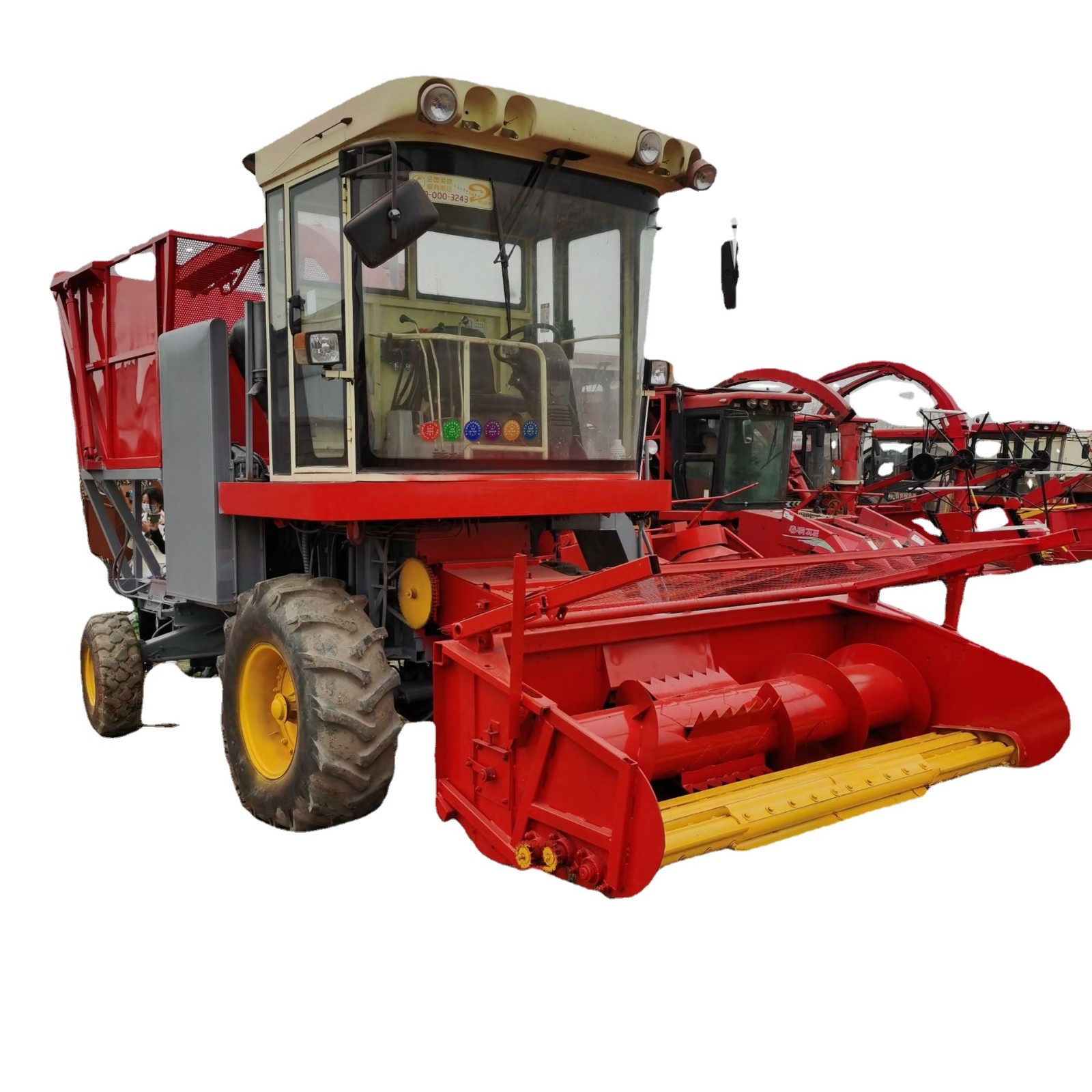 小麦秸秆牧草粉碎回收机履带式青储收割机 地滚刀圆盘青储饲料机图5