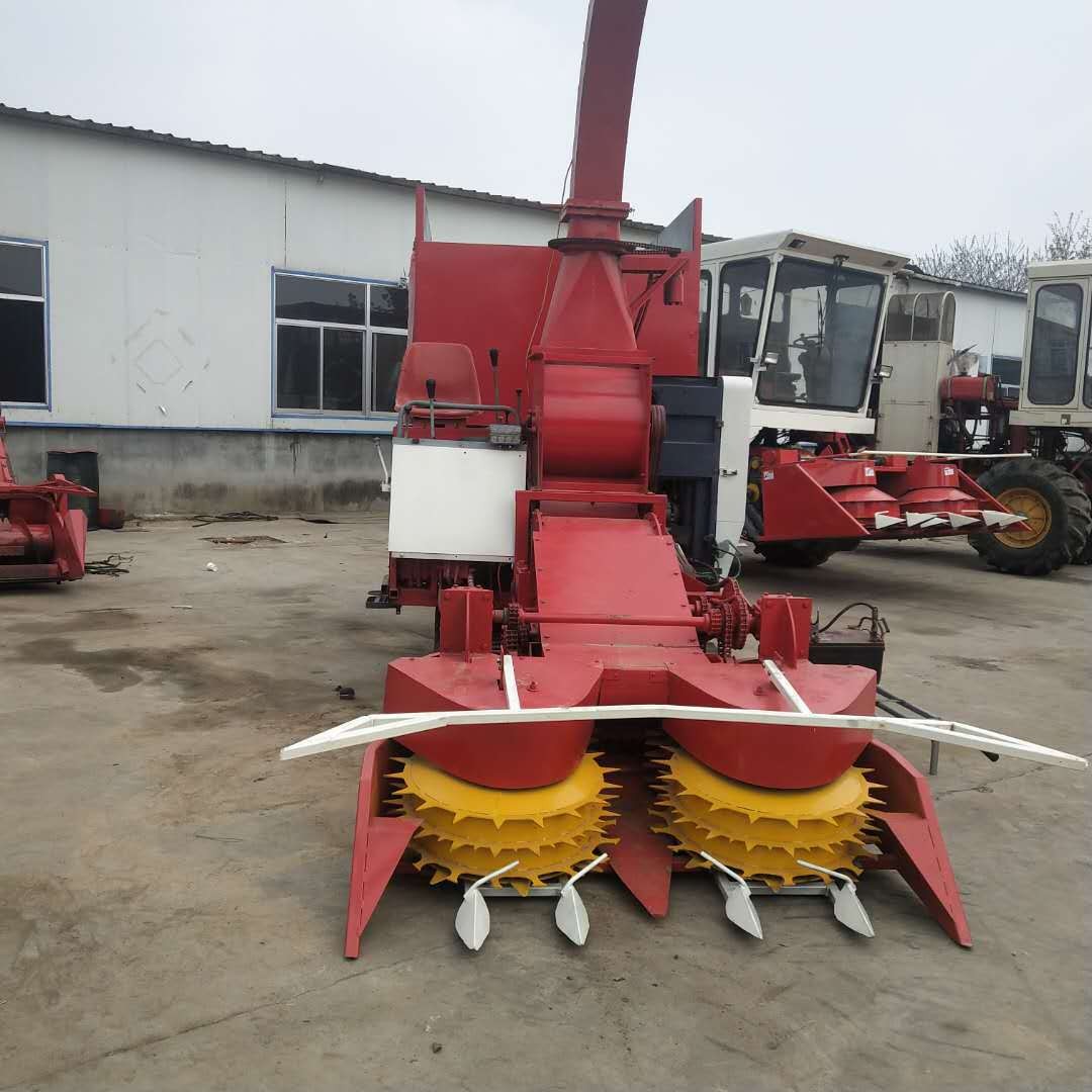 履带式青储机_玉米秸秆收获机厂家_行走式打捆机价格_鸿磊机械图3