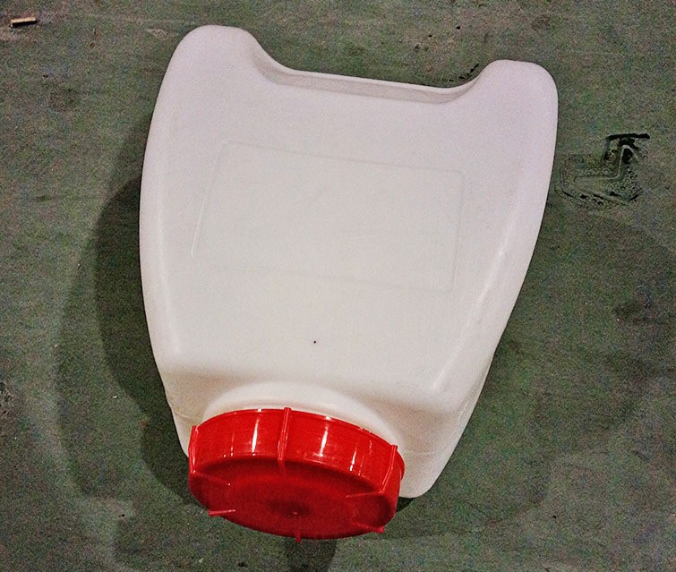 768型 园林背负式机动喷雾器打药桶带盖子滤网整套塑料储水桶25升图3