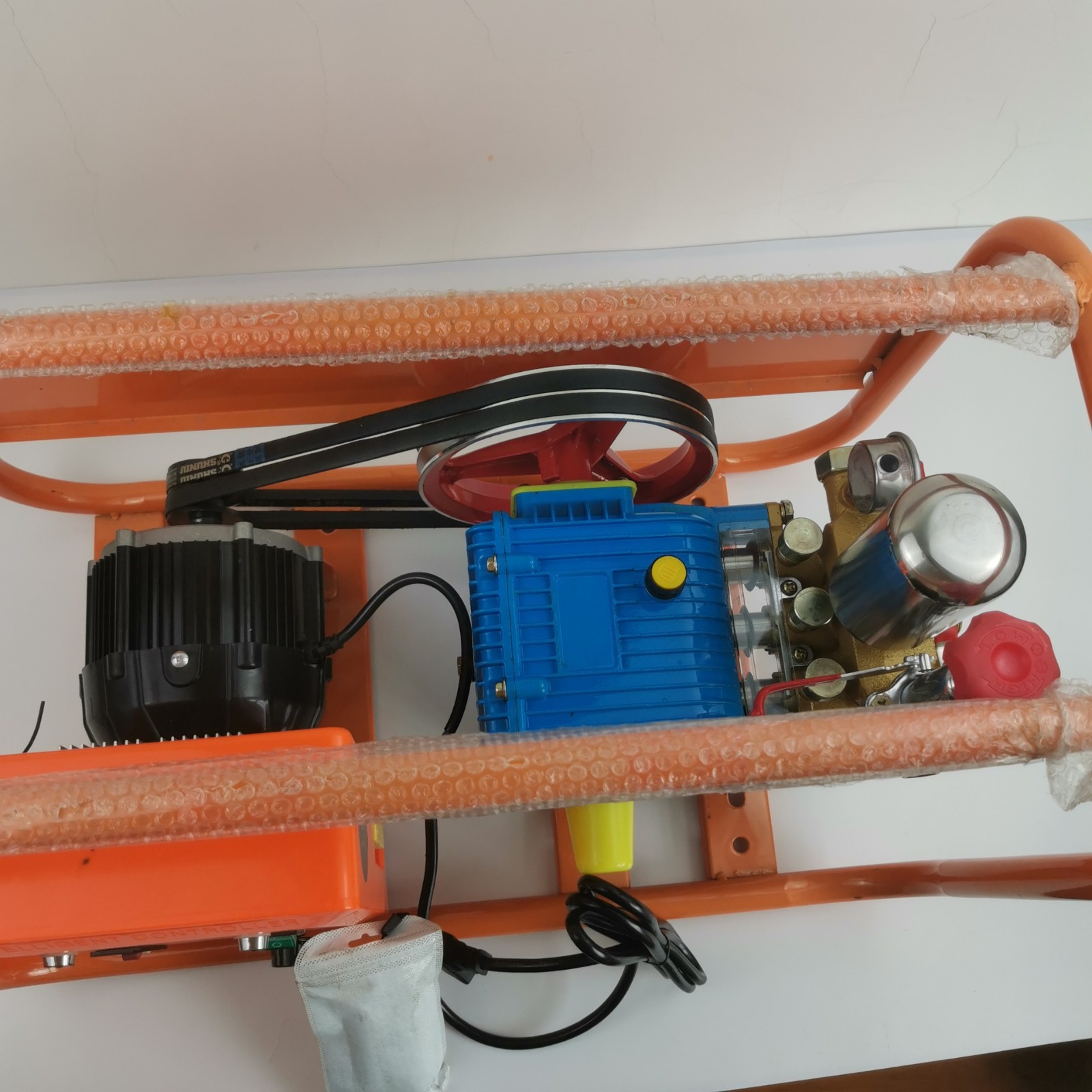 48V/60V农用三缸柱塞泵园林高压电动三轮车专用打药泵遥控喷雾机图3