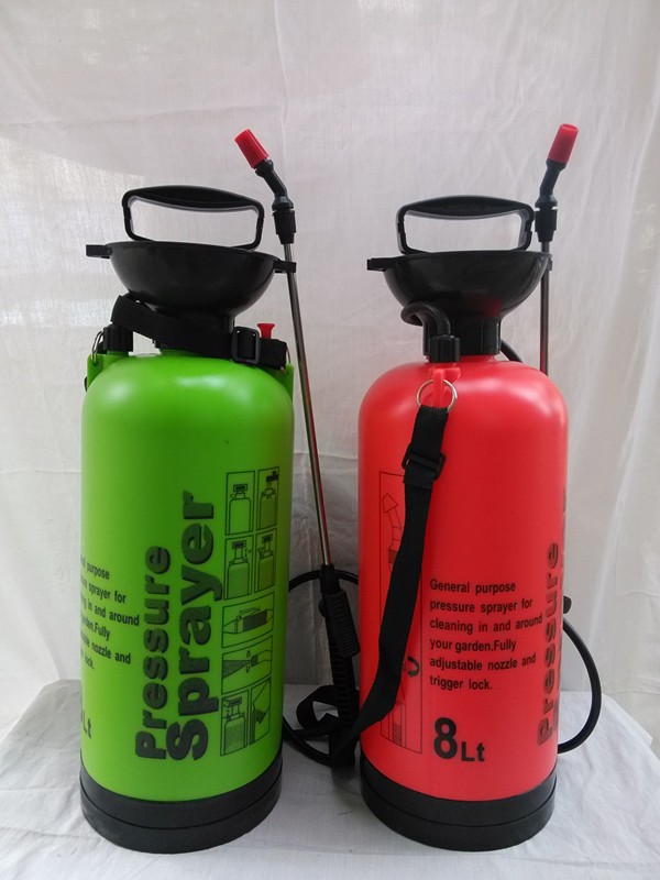 厂家供应新款8升小喷壶 压力强劲 手动压力喷雾器图3