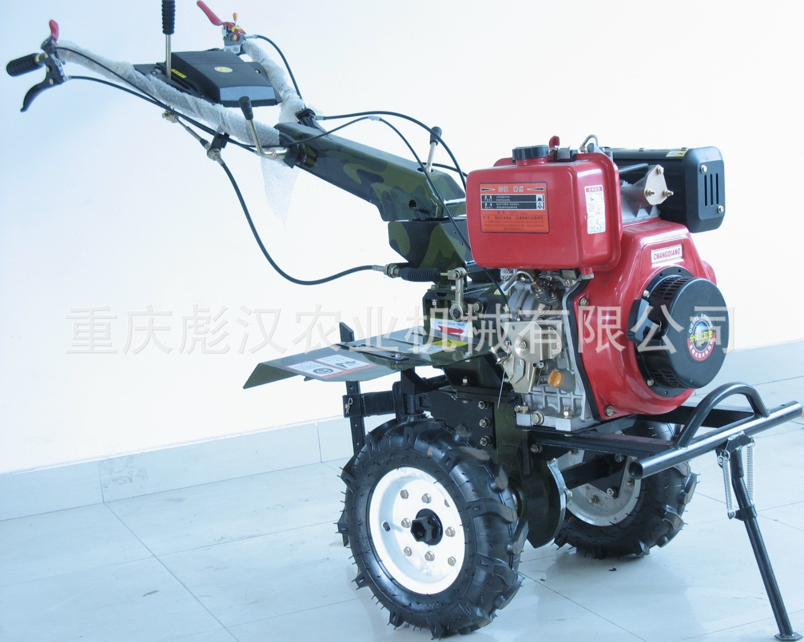 批发186F柴油微耕机 9马力柴油微耕机 大保险杠186柴油微耕机价格图2