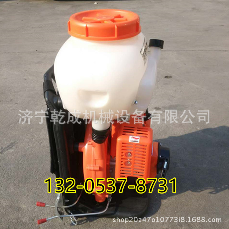 背负式喷雾器2_副本