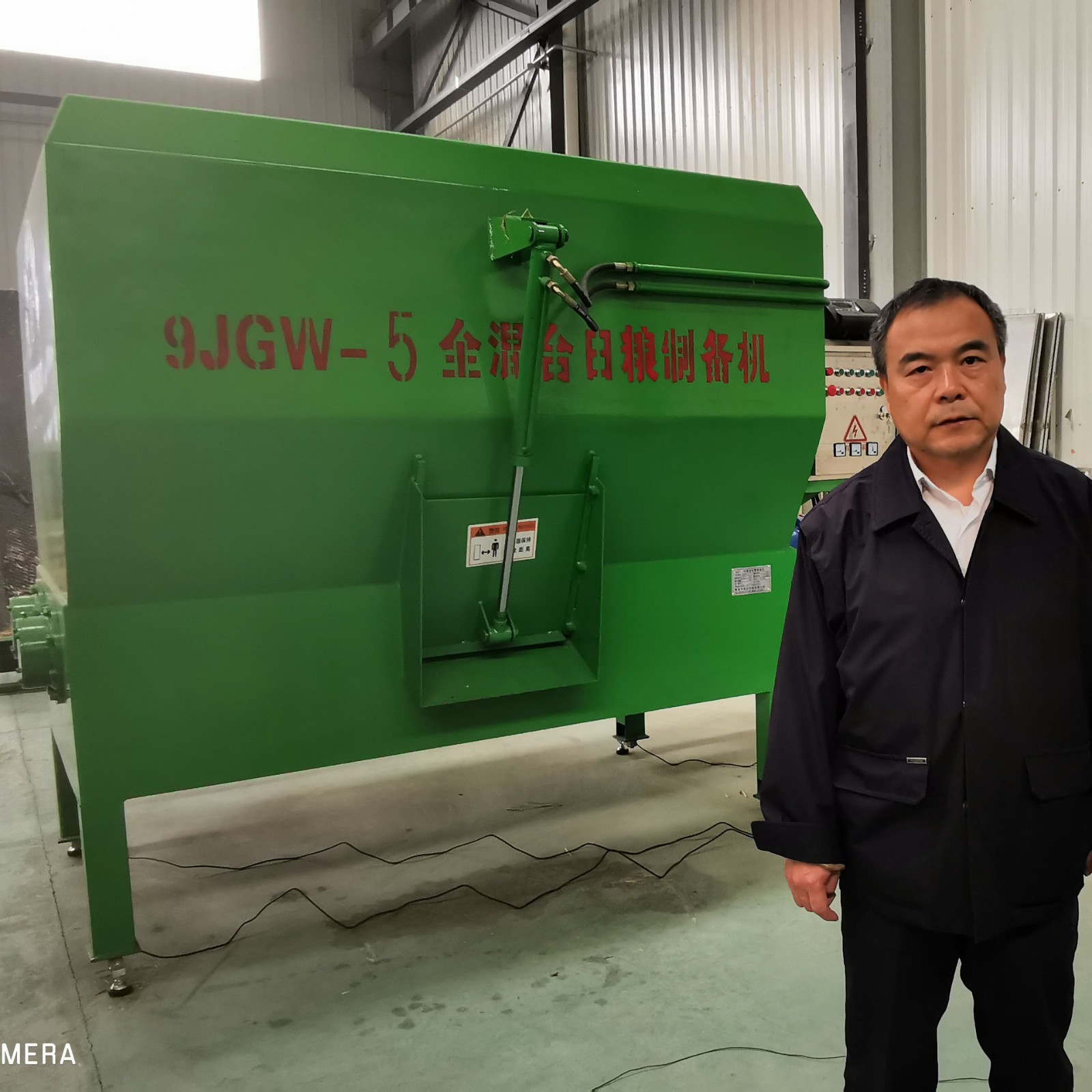 tmr全日粮饲料搅拌机TMR牛羊饲料混合机 全日粮tmr饲料搅拌机直销图4