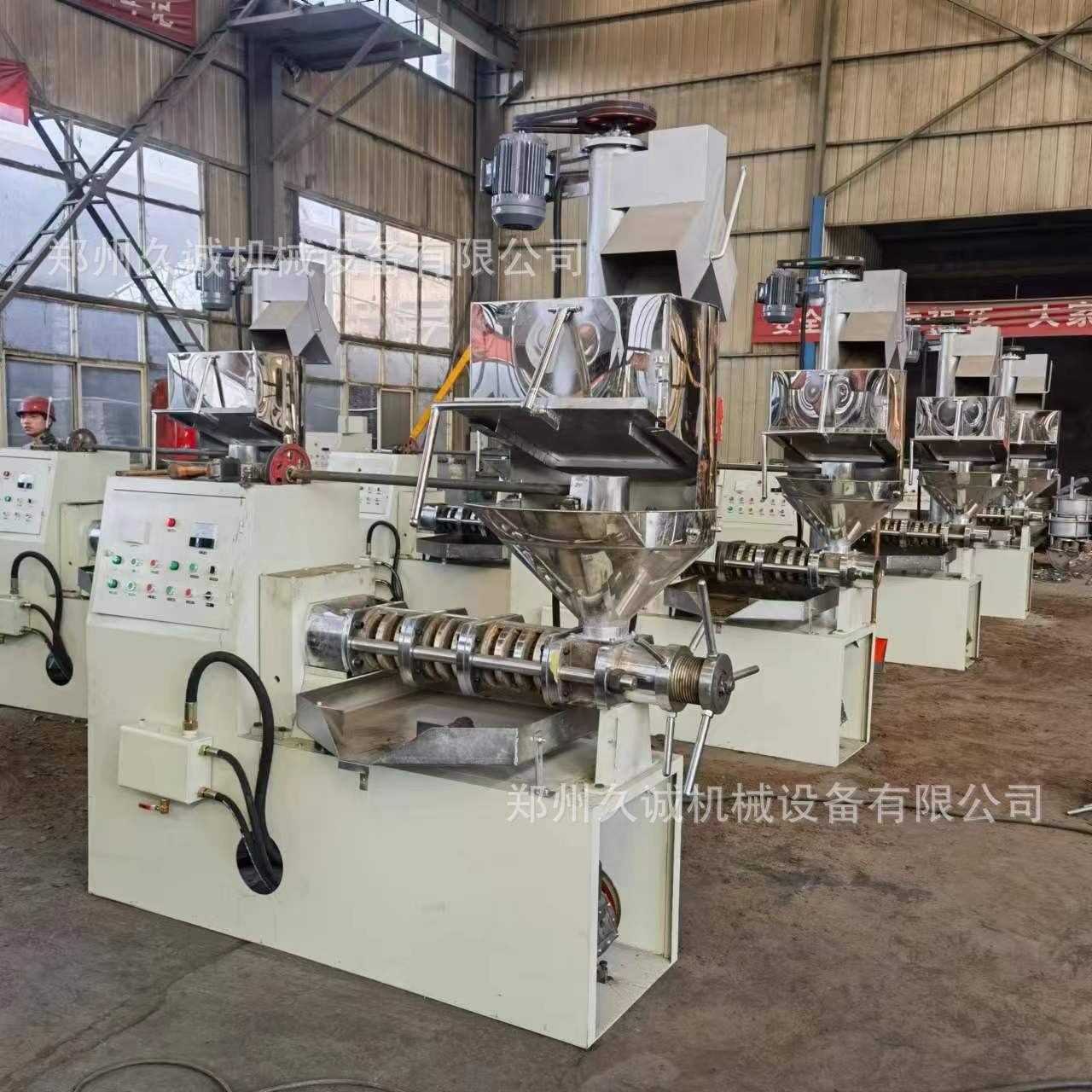 厂家直供现货全自动125螺旋榨油机 核桃商用中型全自动油坊榨油机图3