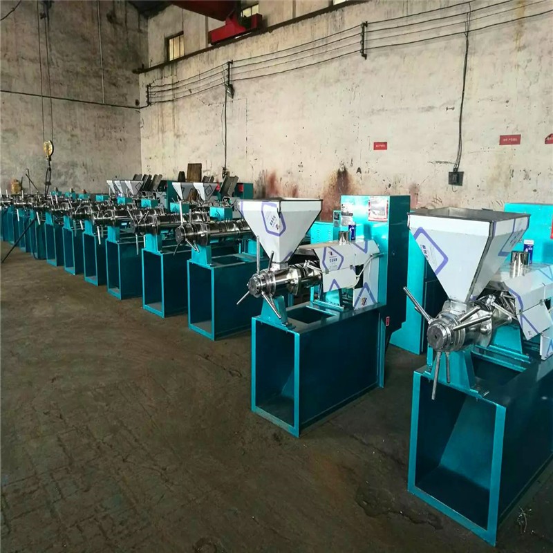 商用多功能125型螺旋榨油机全套设备 厂家销售节能菜籽榨油机图2