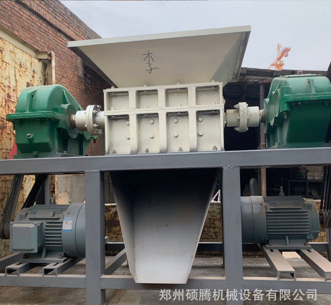 金属板材木头双轴撕碎机 木材边角料原木树枝剪切机 树疙瘩破碎机图4