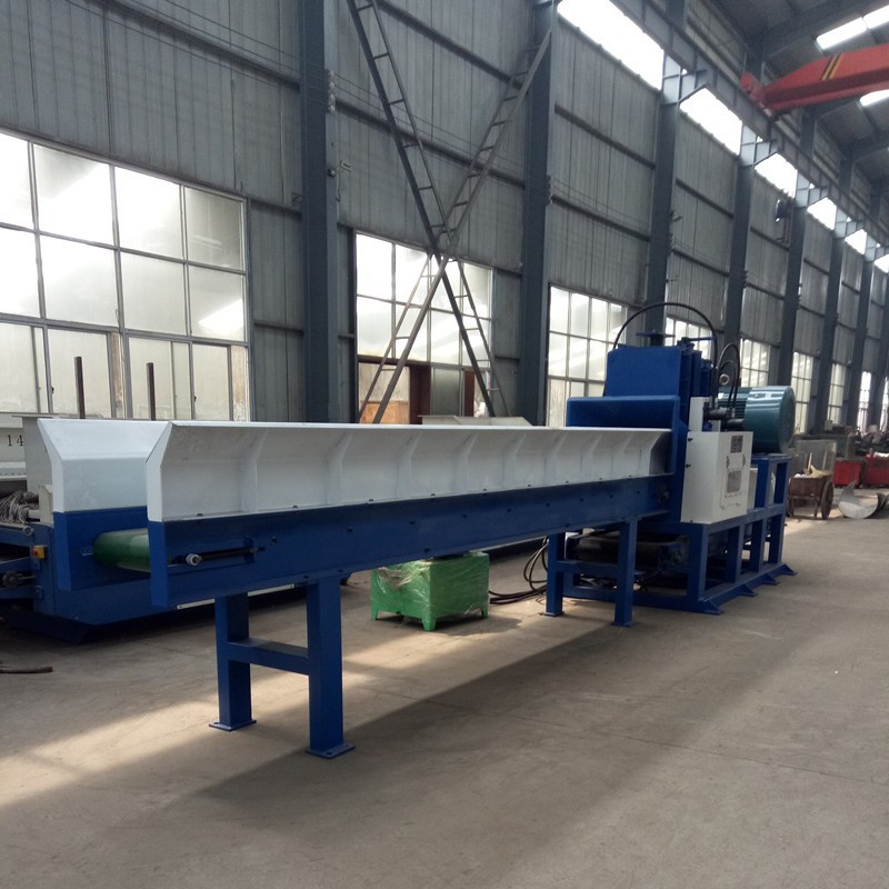 废旧木材下脚料木材粉碎机210型液压齿辊木屑粉碎设备价格美丽图2