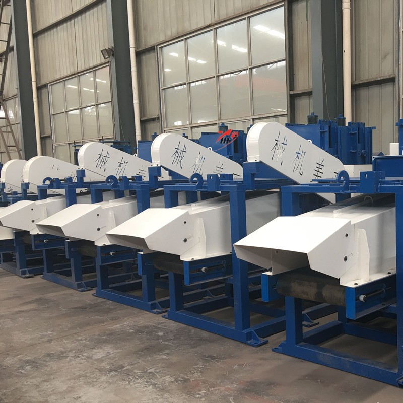 亚美4500型干湿两用木块木段板皮树枝硬杂木液压木材粉碎机