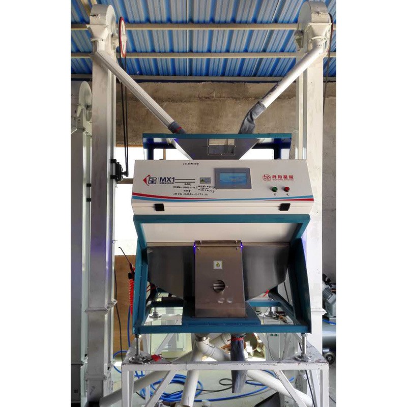 厂家销售五谷杂粮大米色选机 小型大米色选机 自动筛选机图3