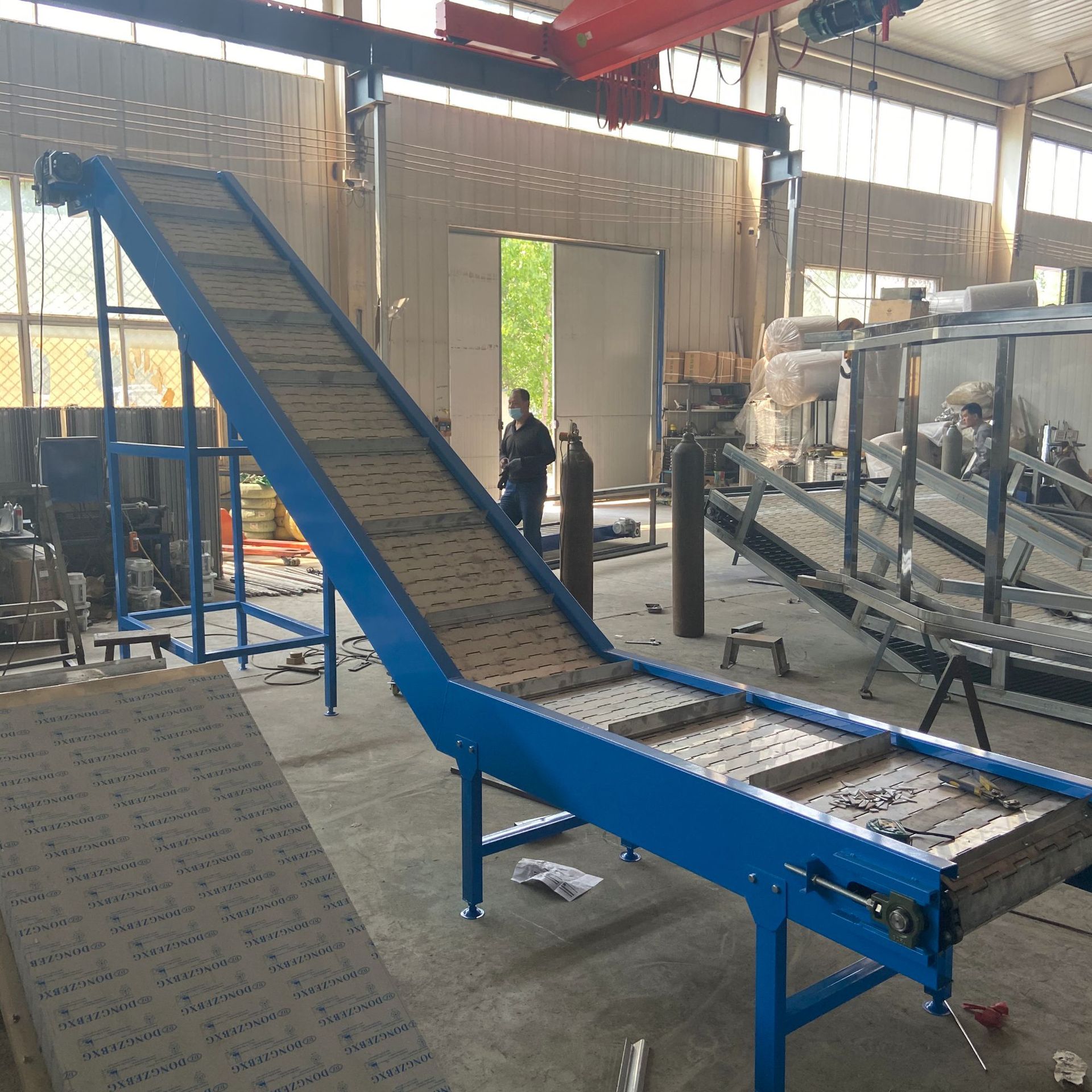 压铸冷却输送机