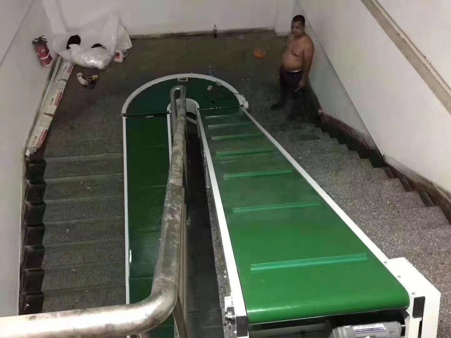 90度皮带转弯机180度转弯输送机PVC传送带环形流水线工作台输送带图4