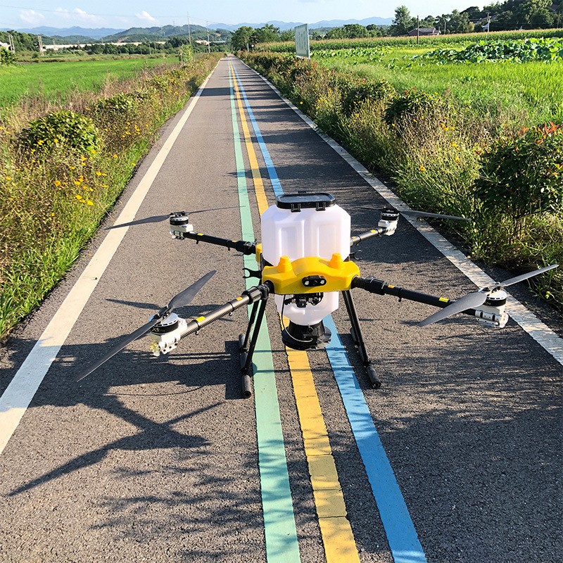 农用喷药撒肥多旋翼6轴30升插拔式智能遥控器操作电动喷洒无人机图5