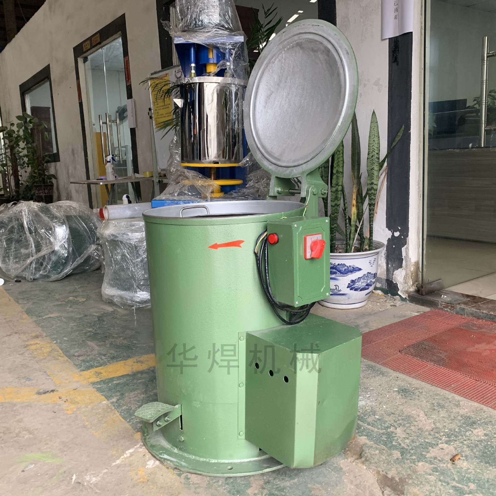 河北35公斤五金脱油机 弹簧螺丝甩干桶 电镀零件铜渣脱水烘干机图4