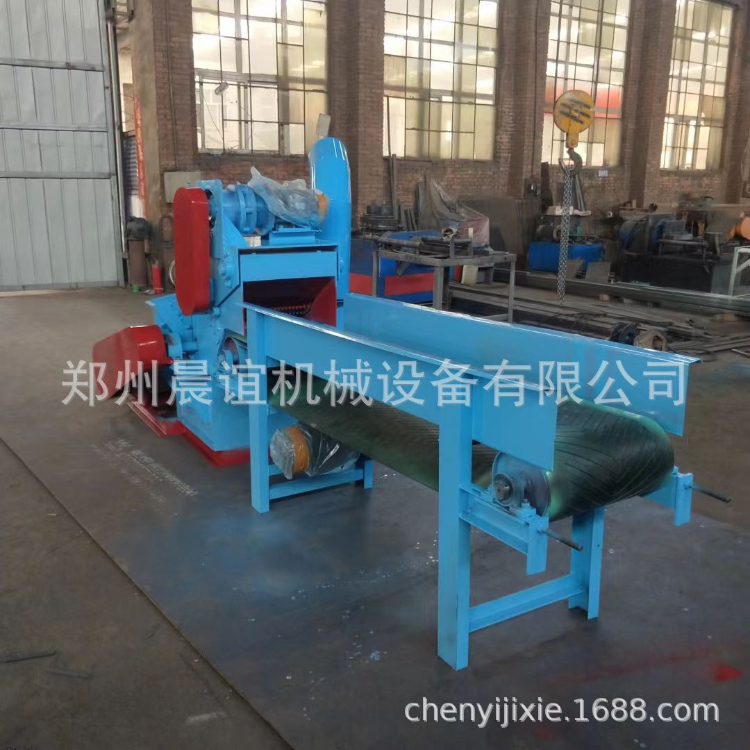 小型移动式木屑机 多功能木糠机 园林树枝竹片打碎机 木材粉碎机