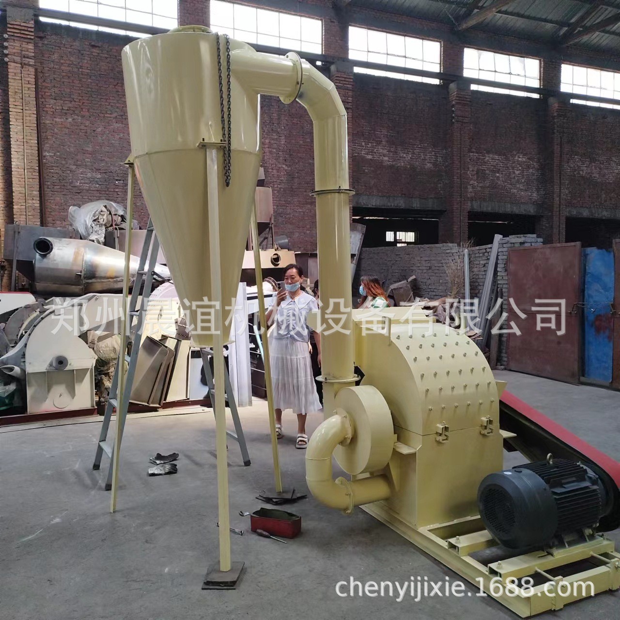 小型打艾绒机器 艾叶艾草粉碎打绒机 超细木粉机 小型木材磨粉机图5