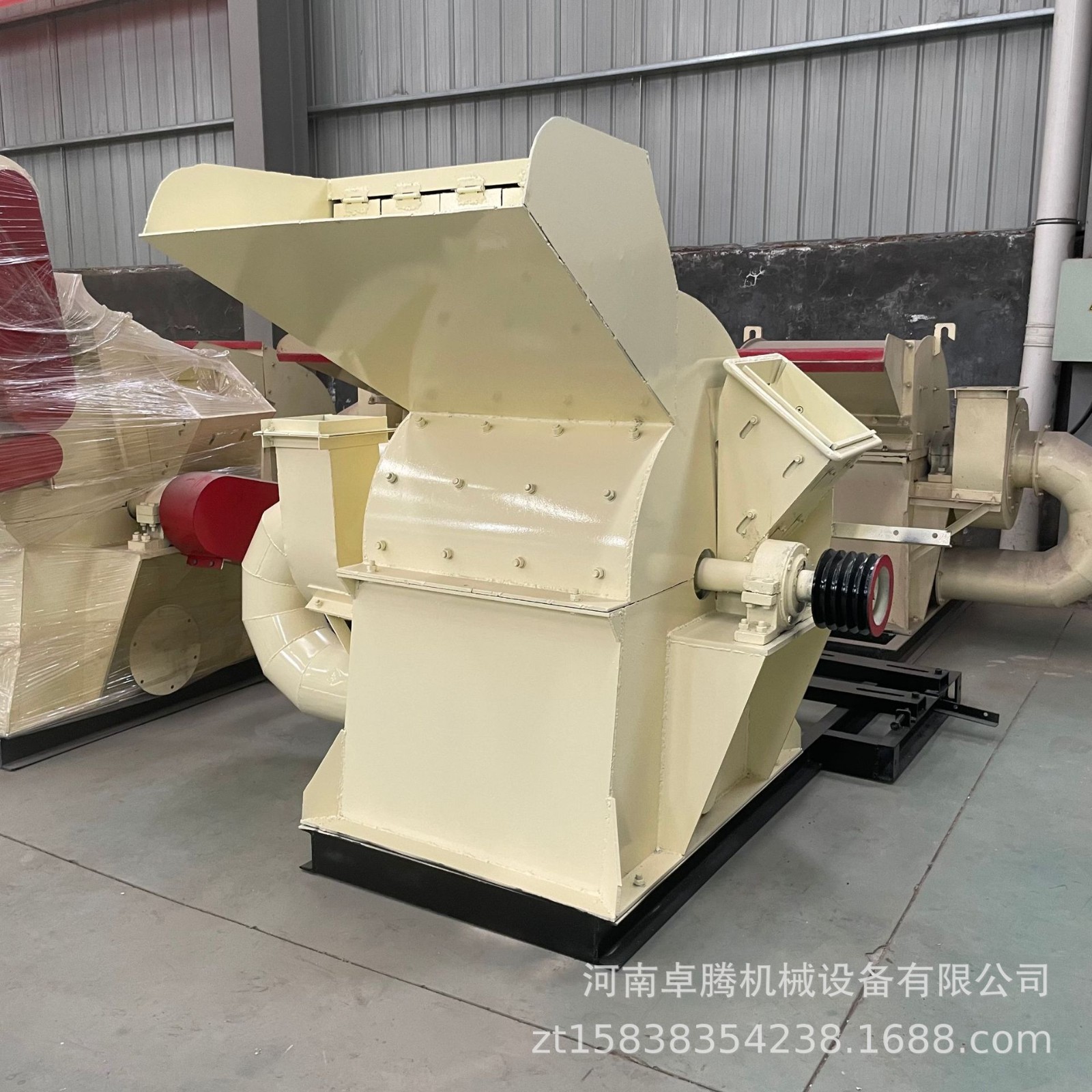 玉米芯食用菌粉碎机木材锯末粉碎机干湿两用木材粉碎机木糠粉碎机