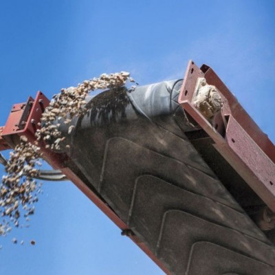 皮带输送机、大倾角挡边输送机、鳞板式输送机、可移动式输送机