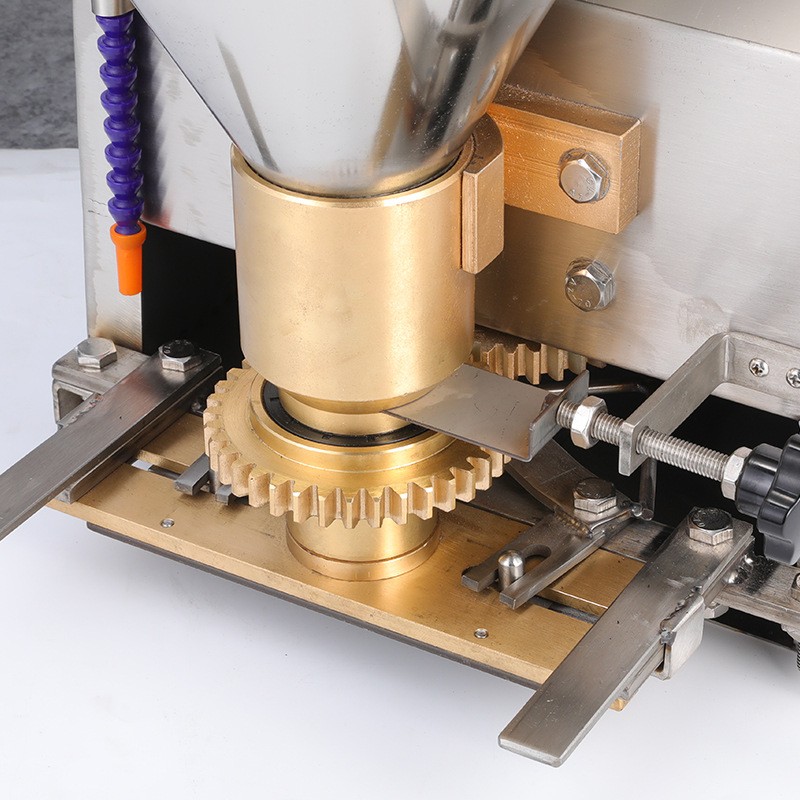 厂家直供台式肉丸成型机制作商用肉丸机全自动牛肉丸机不锈钢鱼丸图3