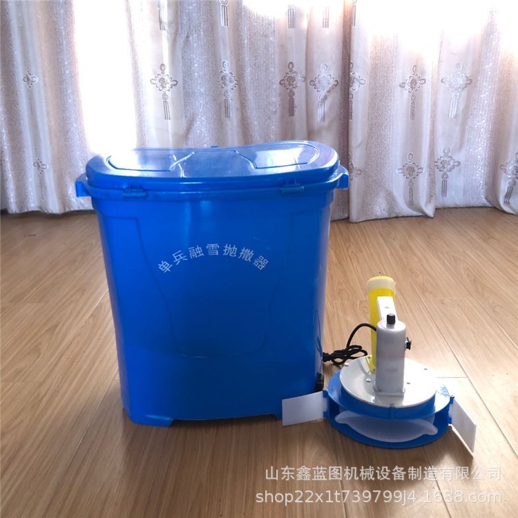 双肩背负式电动施肥器公路冬季应急物资大容量单兵融雪抛撒器图2