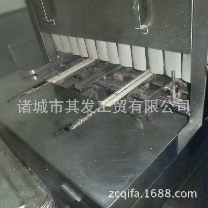 诸城市其发工贸ZJ-5800型塑料箱塑料筐清洗机自动洗筐机图2