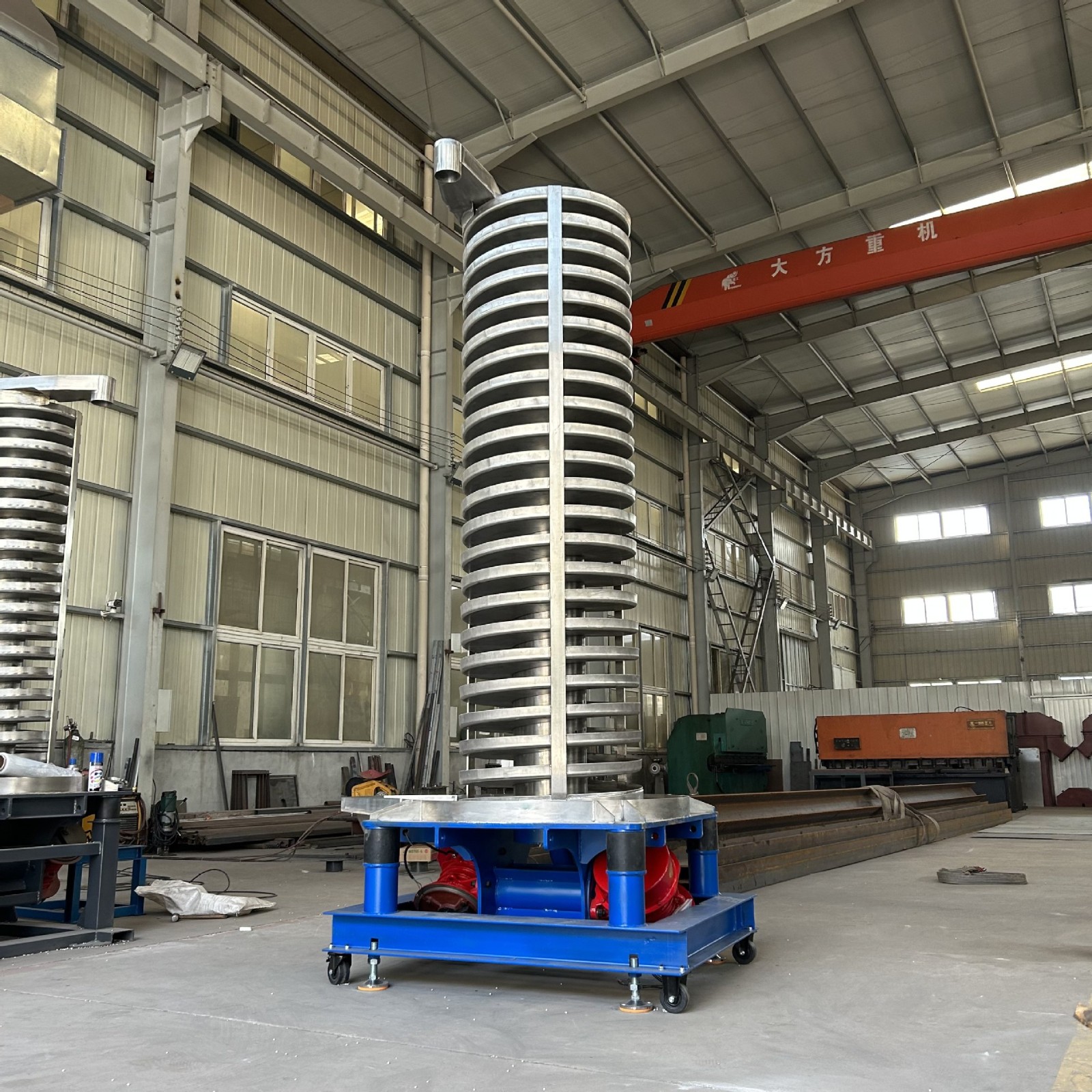 晟图塑料颗粒冷却提升机 可可粉降温全封闭振动垂直输送设备图4